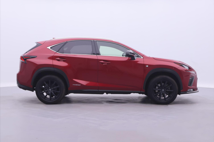 Lexus NX 300h 2,5 4WD 114kW
