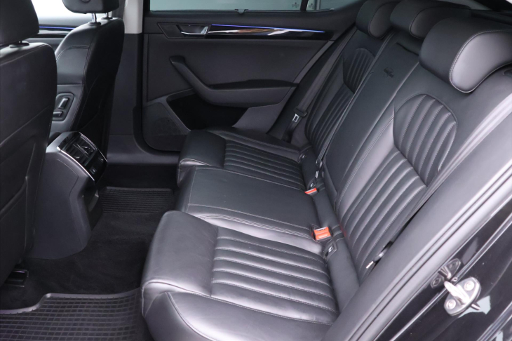Škoda Superb 2,0 TDI 140kW DSG L&K 4x4 CZ