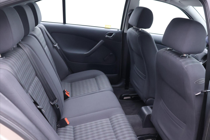 Škoda Octavia 1,6 i 75kW CZ Serv.Kniha