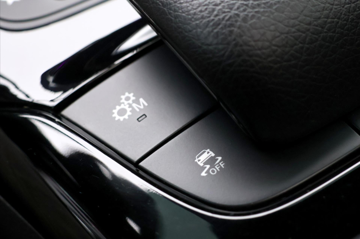 Mercedes-Benz CLA 2,0 35 AMG 225kW 4MATIC CZ