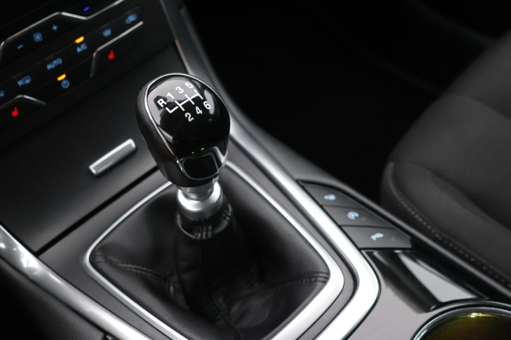 Ford S-MAX 2,0 TDCI 132kW Titanium