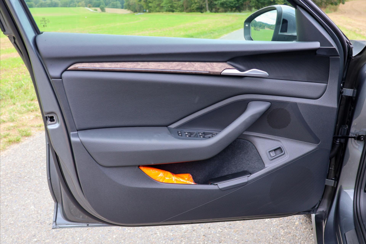 Škoda Superb 2,0 TDI DSG Laurin&Klement DPH