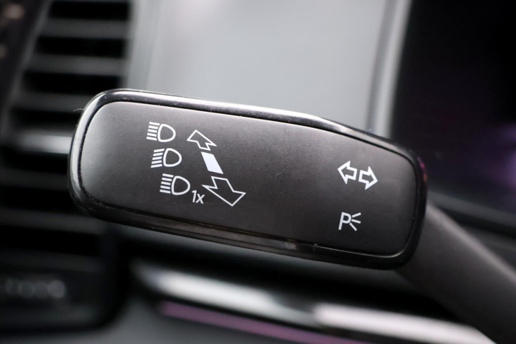 Škoda Karoq 1.5 TSI 110kW DSG CZ Sportline