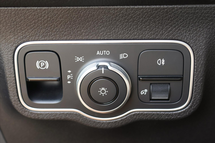 Mercedes-Benz GLB 2,0 200d 4Matic AMG Premium