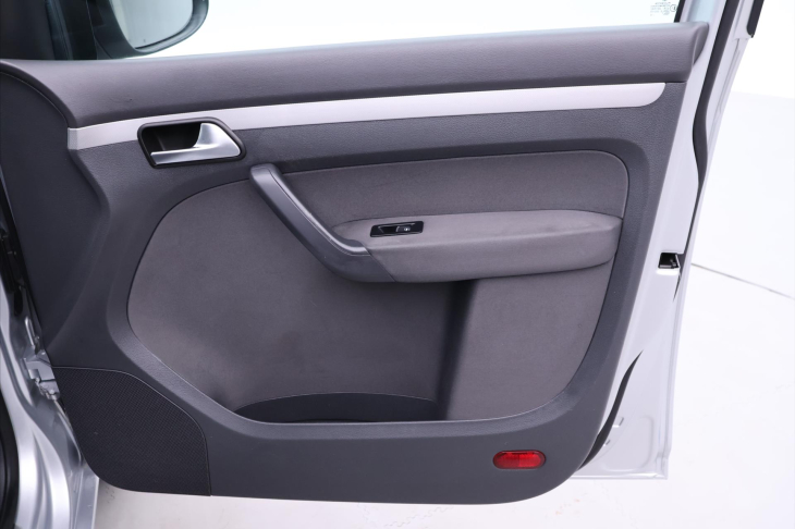 Volkswagen Touran 1,6 TDI 77kW Match Tažné Navi