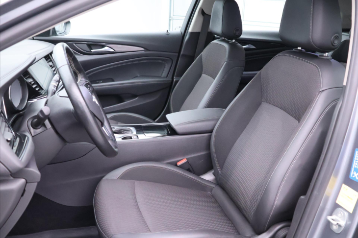 Opel Insignia 2,0 T 191kW 4x4 CZ Innovation