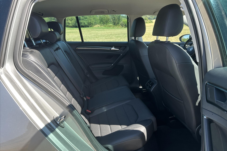 Volkswagen Golf 1,4 TSI 90kW DSG Highline Xenon
