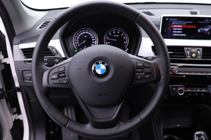 BMW X1 2,0 20i 131kW Aut. xDrive CZ