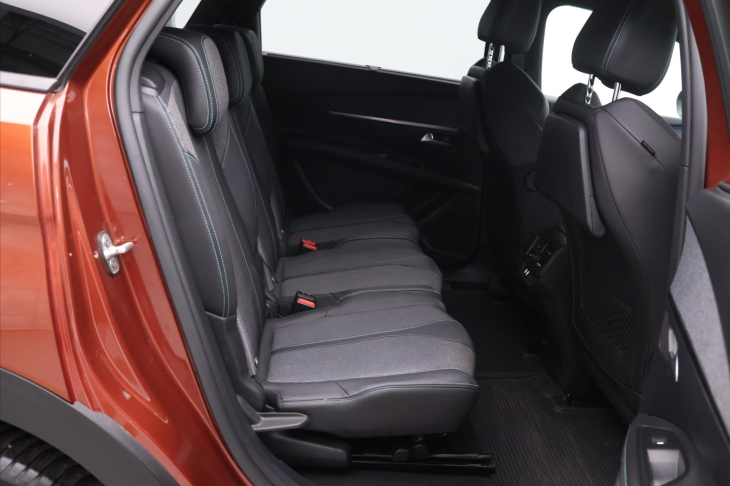 Peugeot 5008 1.2 PT 96kW 1.maj Allure CZ