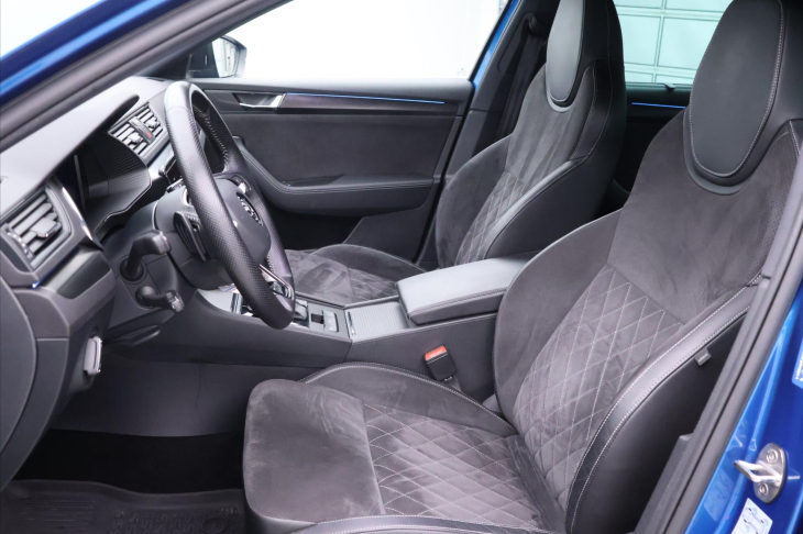 Škoda Superb 2,0 TDI DSG Sportline CZ 1.Maj