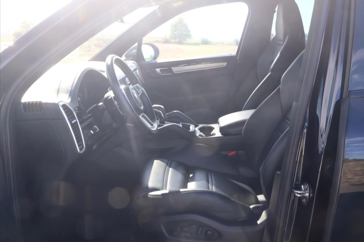 Porsche Cayenne 3,0 EHV 340kW Platinum DPH