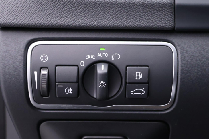 Volvo V60 2,0 D3 110kW Momentum