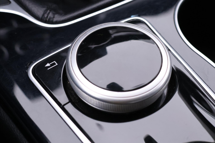 Mercedes-Benz Třídy C 1,6 85kW Kůže LED 180d