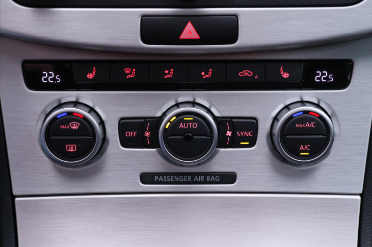 Volkswagen Passat 1,6 TDI Highline Xenon