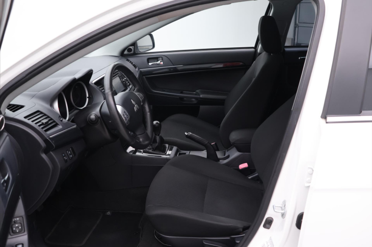 Mitsubishi Lancer 1,8 MIVEC 103kW CZ Sportback