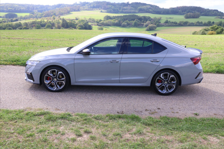 Škoda Octavia 2,0 TSI RS 180kW DSG CZ 1.Maj