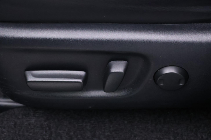 Toyota RAV4 2,5 Hybrid 114kW e-CVT 4WD CZ