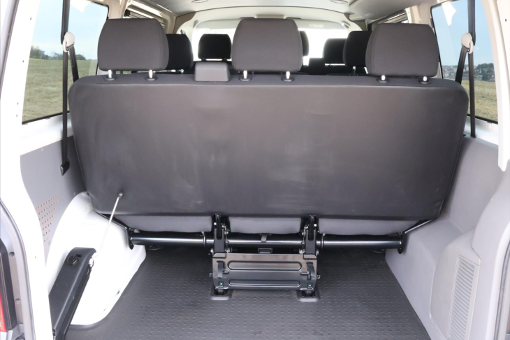 Volkswagen Transporter 2,0 TDI 110kW DSG 9-Míst CZ DPH