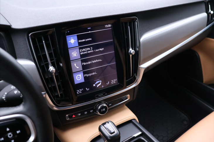 Volvo S90 2,0 T5 187kW Drive-E Momentum