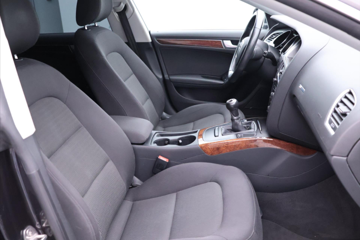 Audi A5 2,0 TFSI 132kW Xenon 1.Maj