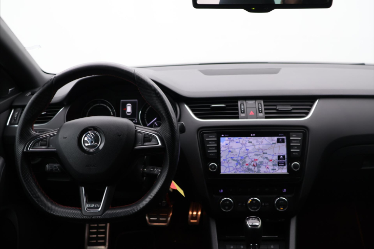 Škoda Octavia 2,0 TSI 162kW DSG Challenge