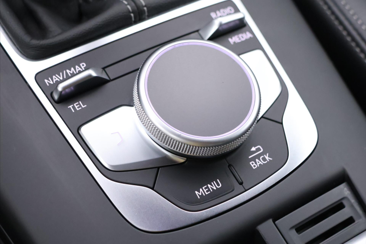 Audi A3 1,0 30TFSI S-line Virtual DPH