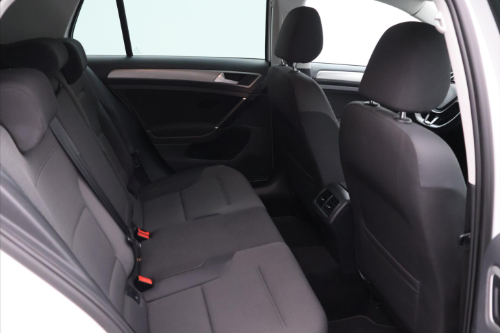 Volkswagen Golf 1,4 TSI 90kW Comfortline CZ