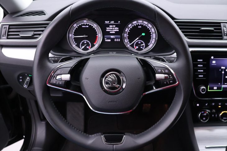 Škoda Superb 2,0 TDI 110kW DSG Navi DPH