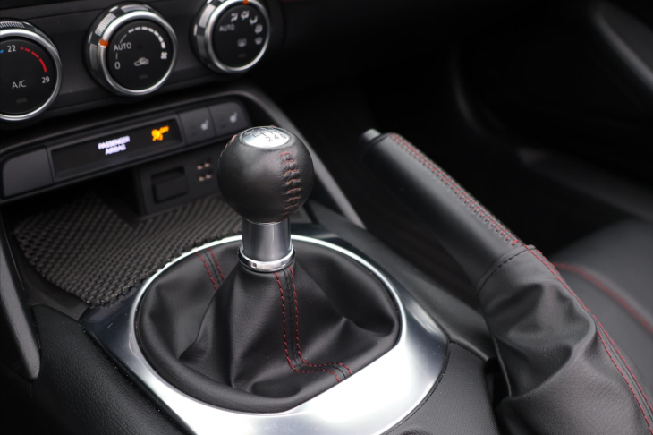 Mazda MX-5 2,0 Skyactiv-G160 118kW Revolution