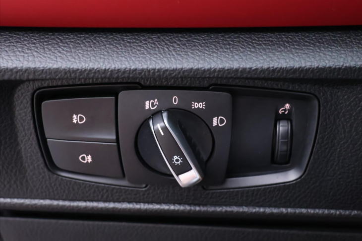 BMW Řada 2 2,0 220i 135kW Aut. Sport Line