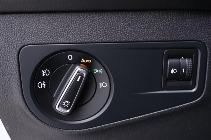 Volkswagen Tiguan 2,0 TDI 110kW DSG 4M DPH CZ