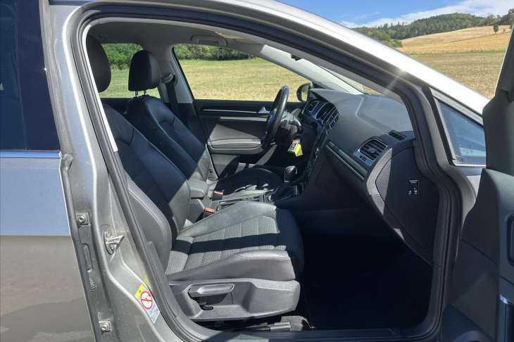 Volkswagen Golf 1,4 TSI 90kW DSG Highline Xenon