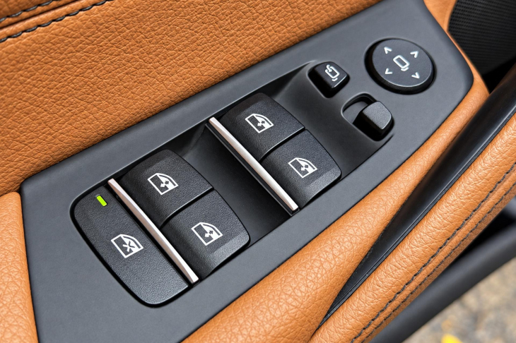 BMW Řada 5 2,0 530i xDrive Luxury Line