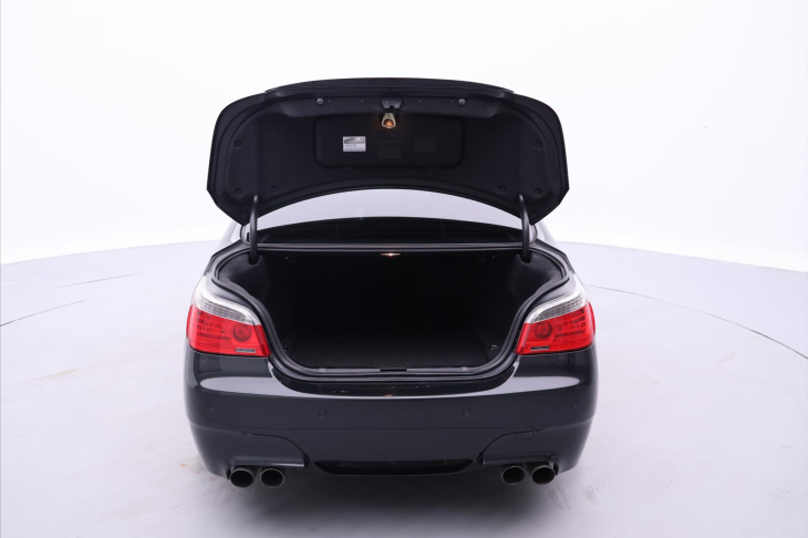 BMW M5 5,0 373kW Kůže Klima. Navigace