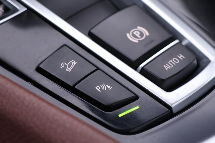 BMW Řada 5 3,0 530D 180kW xDrive Aut. GT