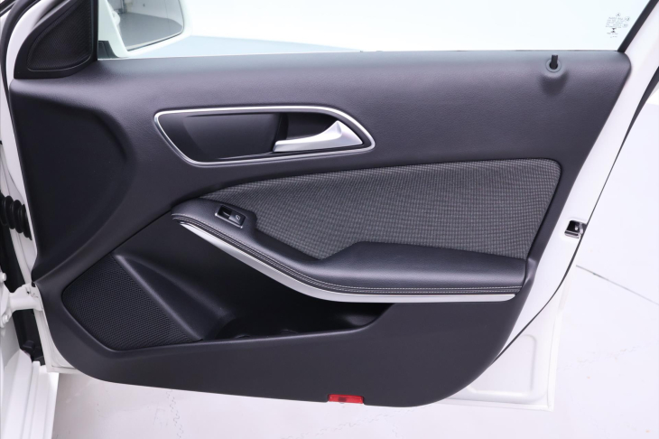 Mercedes-Benz Třídy A 1,5 180d 80kW Aut. CZ Kůže LED