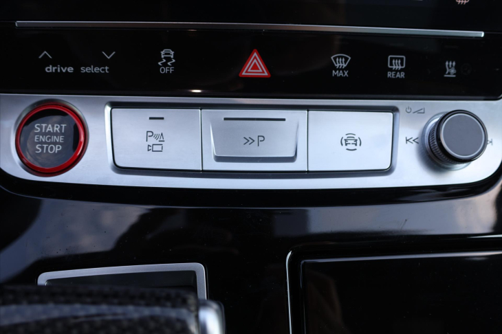 Audi SQ7 4,0 TFSI 373KW CZ ZÁRUKA