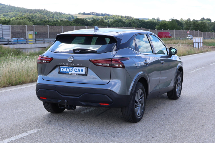 Nissan Qashqai 1,3 DIG-T MHEV Business Tažné