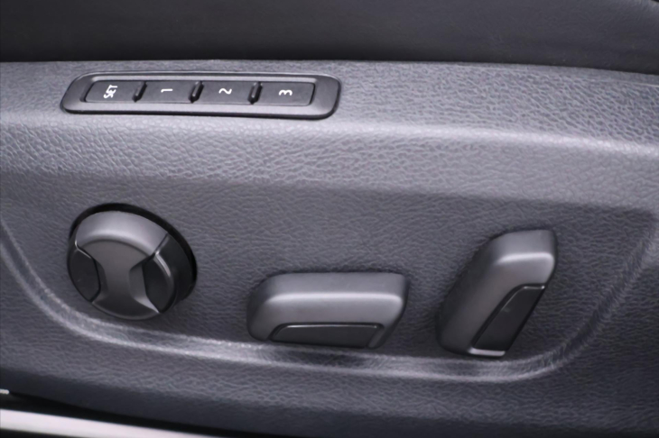 Škoda Superb 2,0 TSI 140 kW L&K DSG DPH CZ