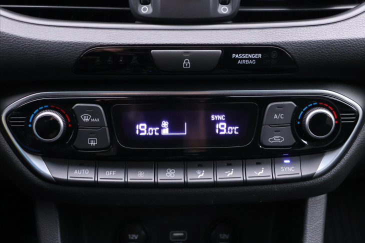 Hyundai i30 1,6 CRDi 85kW Aut. CZ 1Maj DPH