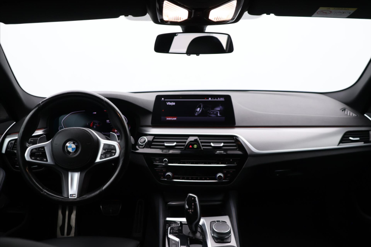BMW Řada 5 3,0 530d xDrive 195kW M-paket