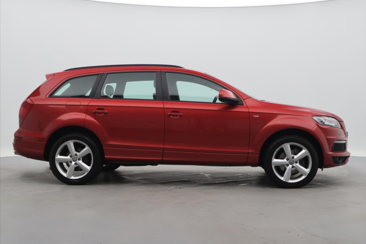 Audi Q7 3,0 TDI 150kW S-line CZ DPH