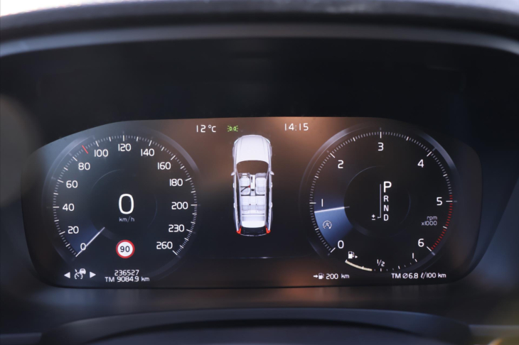 Volvo V90 2,0 110kW ALU Tažné Serviska