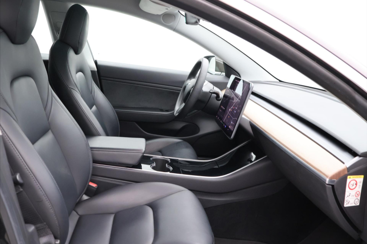 Tesla Model 3 Std Range Plus 52kWh