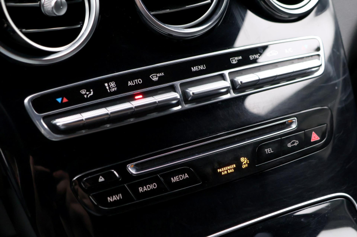 Mercedes-Benz GLC 2,0 250 4MATIC AMG LINE