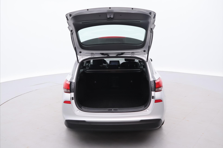 Hyundai i30 1,6 CRDi 85kW Style CZ 1.Maj.