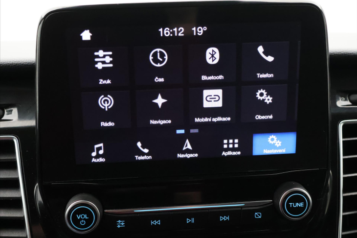 Ford Tourneo Custom 2,0 TDCi Aut. CZ 8-Míst L2 DPH