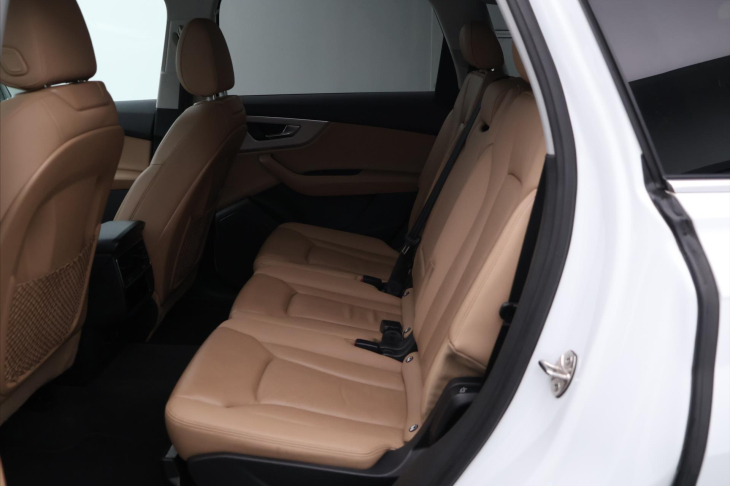 Audi Q7 3,0 TDI 210kW Qattro CZ DPH