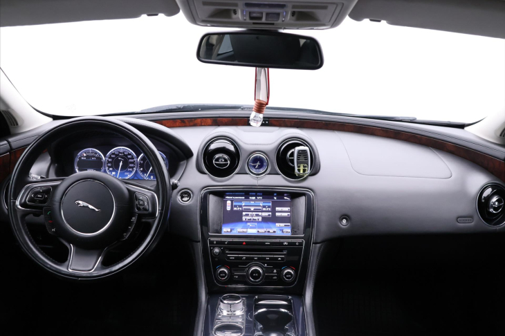 Jaguar XJ 3,0 D 202kW V6 Luxury