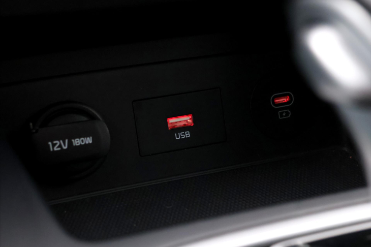 Kia Ceed 1,5 118 kW T-GDI CZ Zaruka LED